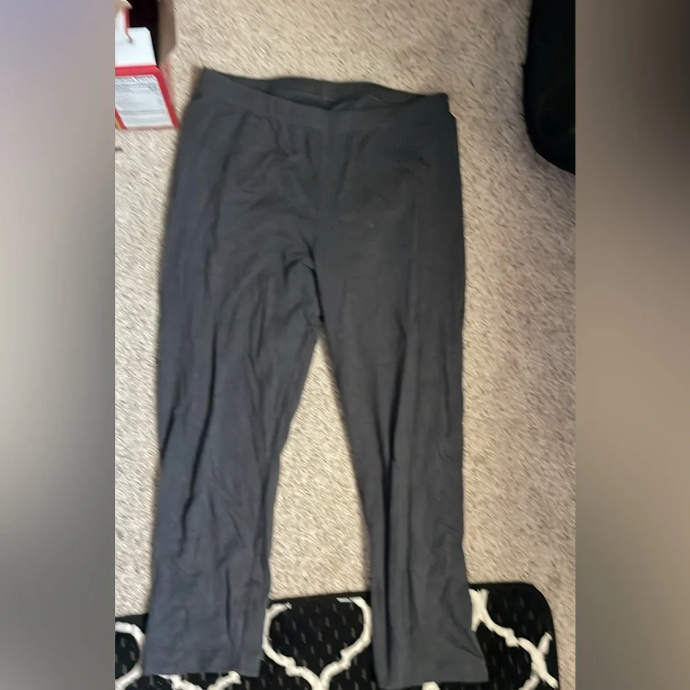 Old Navy Gray Legging Capris - Picture 1 of 3